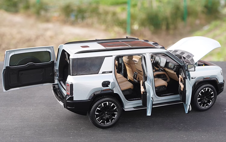 Original Factory 1:18 BYD Fang Cheng Bao Leopard 8 Alloy Diecast Scale Model with Full Opening Doors & Metal Chassis | Collectible Display Car Original Factory 1:18 BYD Fang Cheng Bao Leopard 8 Alloy Diecast Scale Model with Full Opening Doors & Metal Chassis | Collectible Display Car