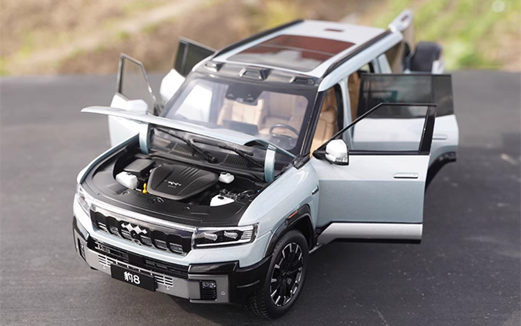 Original Factory 1:18 BYD Fang Cheng Bao Leopard 8 Alloy Diecast Scale Model with Full Opening Doors & Metal Chassis | Collectible Display Car Original Factory 1:18 BYD Fang Cheng Bao Leopard 8 Alloy Diecast Scale Model with Full Opening Doors & Metal Chassis | Collectible Display Car