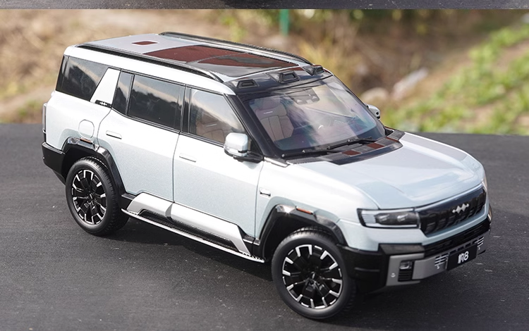 Original Factory 1:18 BYD Fang Cheng Bao Leopard 8 Alloy Diecast Scale Model with Full Opening Doors & Metal Chassis | Collectible Display Car Original Factory 1:18 BYD Fang Cheng Bao Leopard 8 Alloy Diecast Scale Model with Full Opening Doors & Metal Chassis | Collectible Display Car