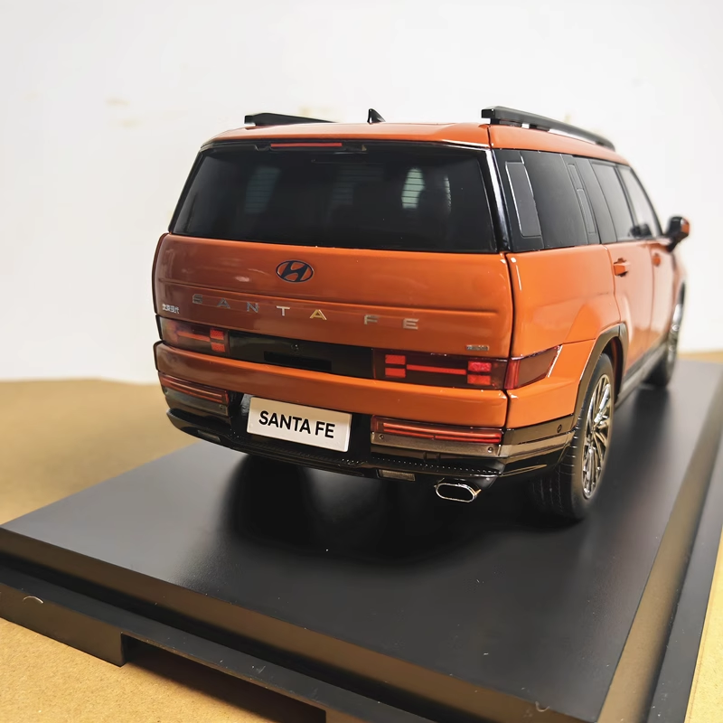 Original Factory 1:18 Hyundai Santa FE 5th Gen  Alloy SUV Car Model for gifts, collection Original Factory 1:18 Hyundai Santa FE 5th Gen  Alloy SUV Car Model for gifts, collection