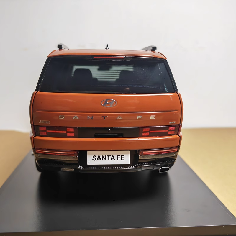 Original Factory 1:18 Hyundai Santa FE 5th Gen  Alloy SUV Car Model for gifts, collection Original Factory 1:18 Hyundai Santa FE 5th Gen  Alloy SUV Car Model for gifts, collection