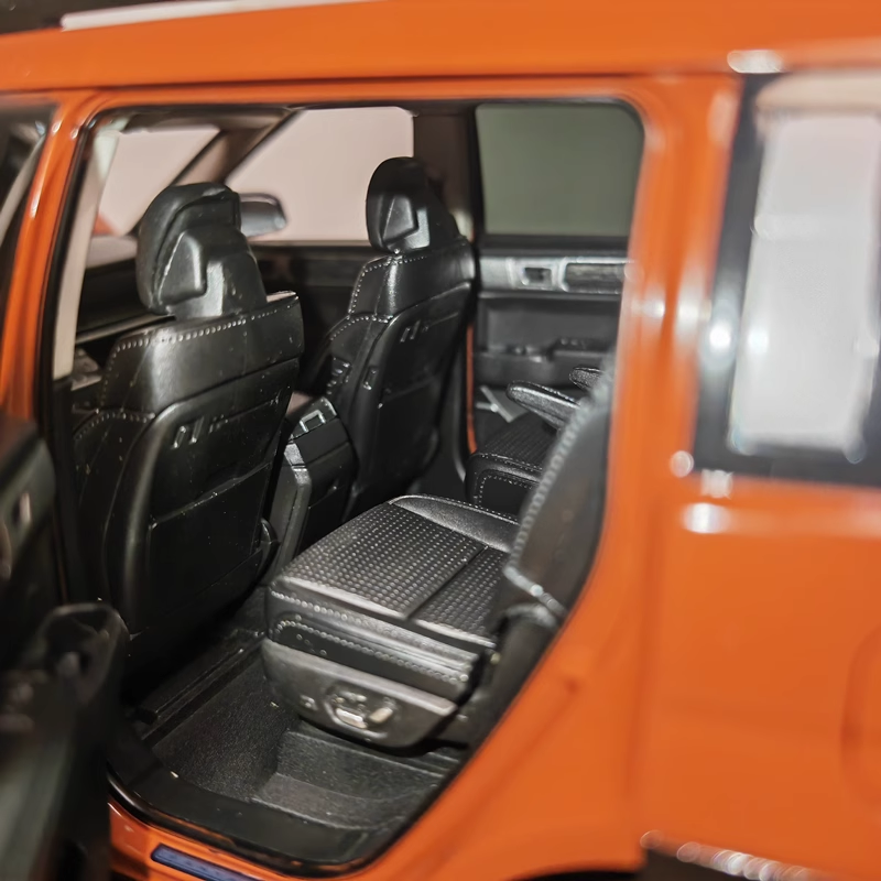 Original Factory 1:18 Hyundai Santa FE 5th Gen  Alloy SUV Car Model for gifts, collection Original Factory 1:18 Hyundai Santa FE 5th Gen  Alloy SUV Car Model for gifts, collection