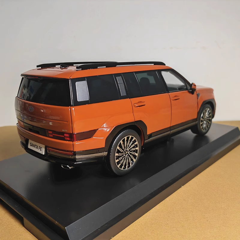 Original Factory 1:18 Hyundai Santa FE 5th Gen  Alloy SUV Car Model for gifts, collection Original Factory 1:18 Hyundai Santa FE 5th Gen  Alloy SUV Car Model for gifts, collection