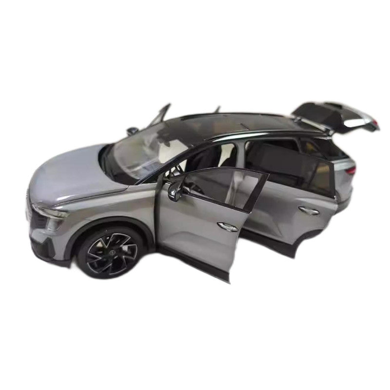 Original 1:18 Scale Audi Q5 e-tron Diecast Model Car โ Full Alloy Body, Openable Doors, Working Steering Original 1:18 Scale Audi Q5 e-tron Diecast Model Car โ Full Alloy Body, Openable Doors, Working Steering