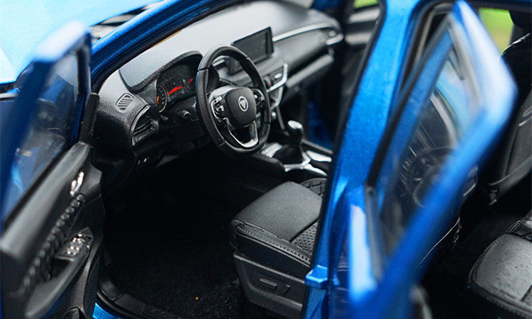 Official Auntentic 1:18 Scale Foton Tunland Yutu 9 diecast off-road Pickup Truck Model β  alloy SUV pickup truck replica with Opening Doors, Suspension & Engine Detail Official Auntentic 1:18 Scale Foton Tunland Yutu 9 diecast off-road Pickup Truck Model β  alloy SUV pickup truck replica with Opening Doors, Suspension & Engine Detail