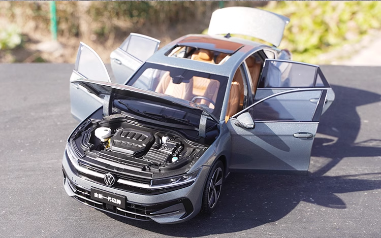 1:18 Scale Volkswagen Magotan B9 2024 Collectible Car Model– Alloy Car Model, Full Opening Doors, Detailed Interior, Premium Collectible 1:18 Scale Volkswagen Magotan B9 2024 Collectible Car Model– Alloy Car Model, Full Opening Doors, Detailed Interior, Premium Collectible