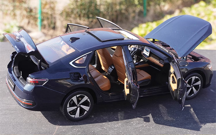 1:18 Scale Volkswagen Magotan B9 2024 Collectible Car Model– Alloy Car Model, Full Opening Doors, Detailed Interior, Premium Collectible 1:18 Scale Volkswagen Magotan B9 2024 Collectible Car Model– Alloy Car Model, Full Opening Doors, Detailed Interior, Premium Collectible