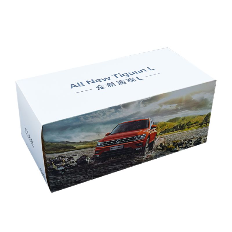 Original factory authentic 1:18 brand new TIGUAN L 2017 version diecast car model with small gift Original factory authentic 1:18 brand new TIGUAN L 2017 version diecast car model with small gift