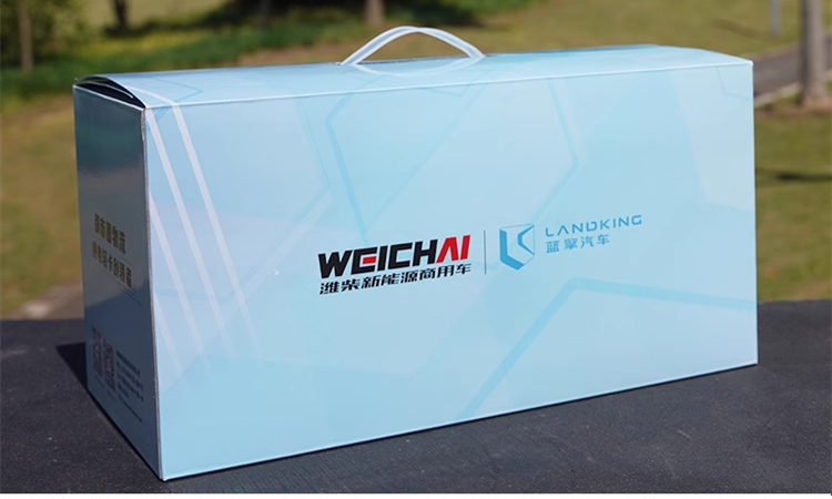 Authentic collectiable 1:20 Scale Weichai Blue Engine New Energy Diecast Van Truck – Heavy-Duty Collectible Model Authentic collectiable 1:20 Scale Weichai Blue Engine New Energy Diecast Van Truck – Heavy-Duty Collectible Model