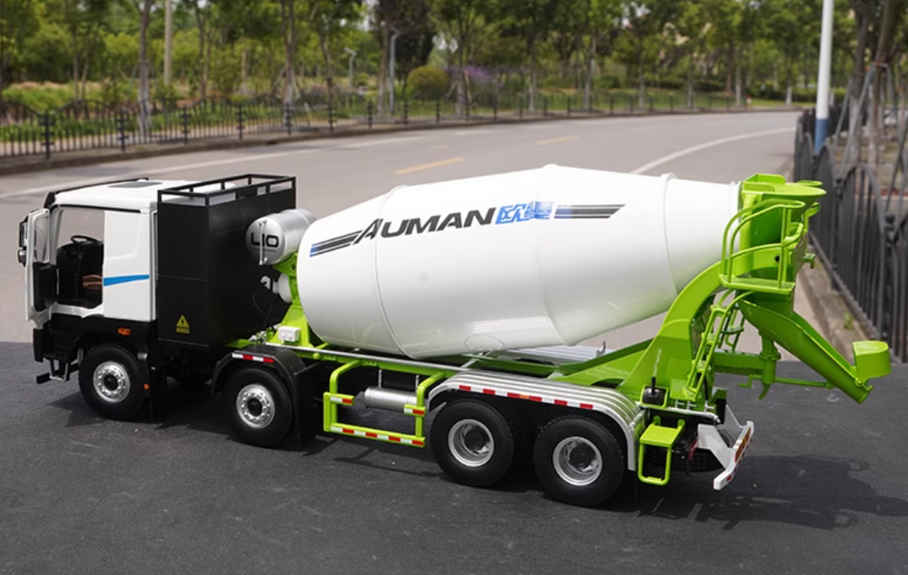 Original factory Authentic 1:24 Futian Auman Zhilan 8*4 diecast concrete mixer truck model alloy agitating lorry models Original factory Authentic 1:24 Futian Auman Zhilan 8*4 diecast concrete mixer truck model alloy agitating lorry models