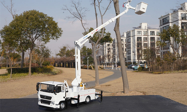 1:35 XCMG 18m Insulated Bucket Boom construction crane model – Alloy Folding Arm Crane Diecast Replica 1:35 XCMG 18m Insulated Bucket Boom construction crane model – Alloy Folding Arm Crane Diecast Replica