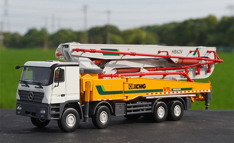 Original factory 1:35 XCMG Mercedes-Benz HB62V Diecast Concrete Pump Truck Model for gift, display, collection Original factory 1:35 XCMG Mercedes-Benz HB62V Diecast Concrete Pump Truck Model for gift, display, collection