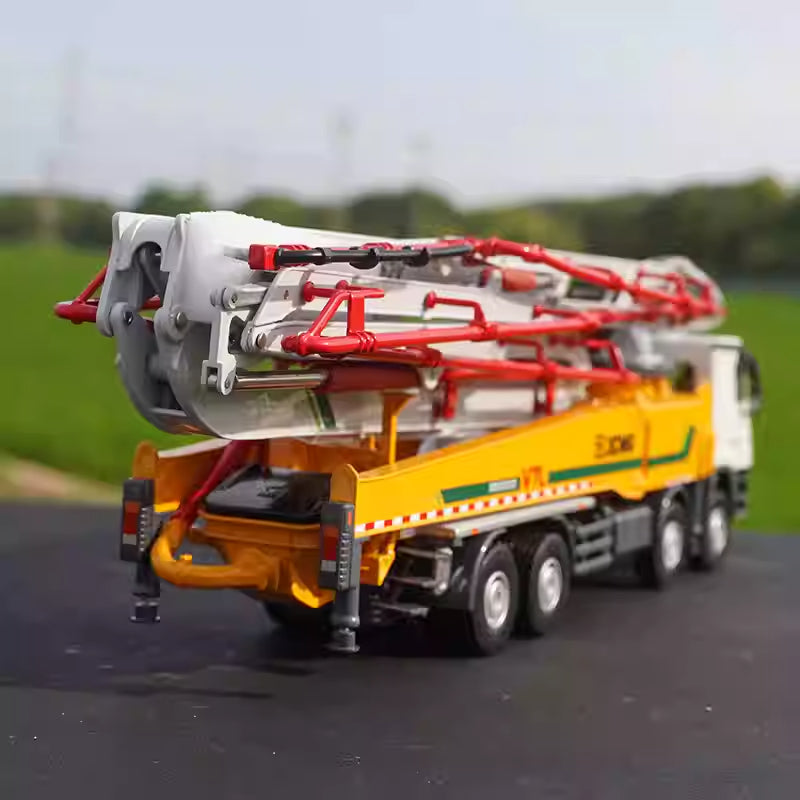 Original factory 1:35 XCMG Mercedes-Benz HB62V Diecast Concrete Pump Truck Model for gift, display, collection Original factory 1:35 XCMG Mercedes-Benz HB62V Diecast Concrete Pump Truck Model for gift, display, collection