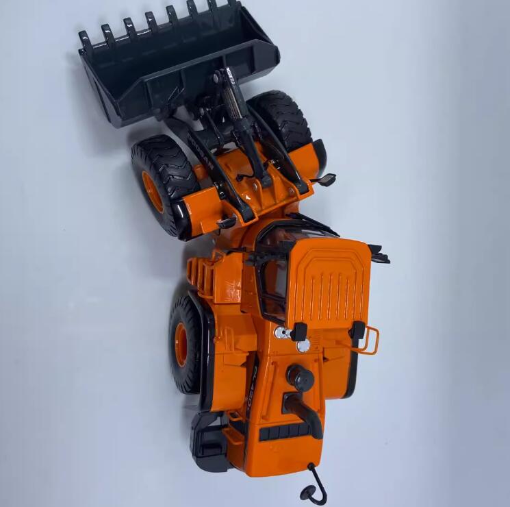1:40 Model Doosan DL420A Diecast wheel loader scale model construction machinery model 1:40 Model Doosan DL420A Diecast wheel loader scale model construction machinery model