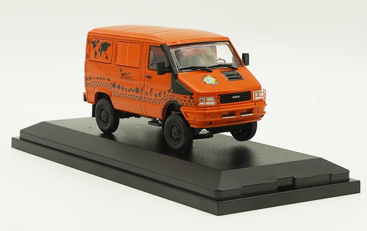 1:43 IVECO 2045 car model Iveco Diecast military vehicle off-road special car model for sale 1:43 IVECO 2045 car model Iveco Diecast military vehicle off-road special car model for sale
