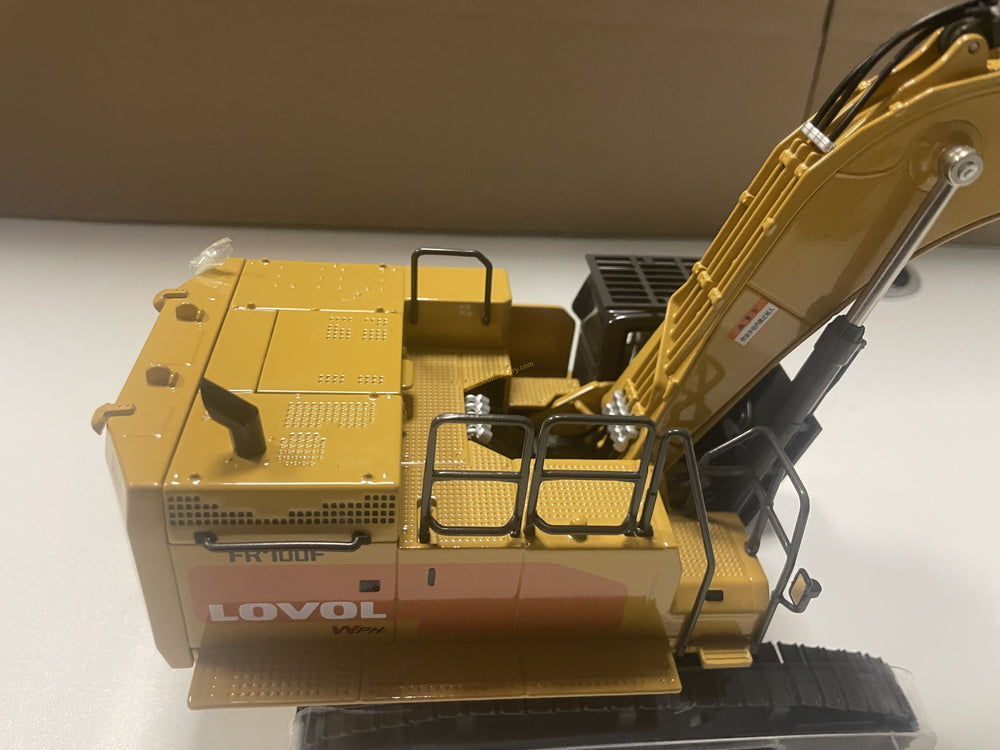 High quality collectiable 1:43 LOVOL FR700F Large diecast excavator model Truck for gift High quality collectiable 1:43 LOVOL FR700F Large diecast excavator model Truck for gift