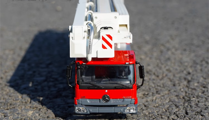 1:50 Mercedes-Benz XCMG DG100 Aerial Platform Fire Truck Model – Precision Diecast Collectible 1:50 Mercedes-Benz XCMG DG100 Aerial Platform Fire Truck Model – Precision Diecast Collectible
