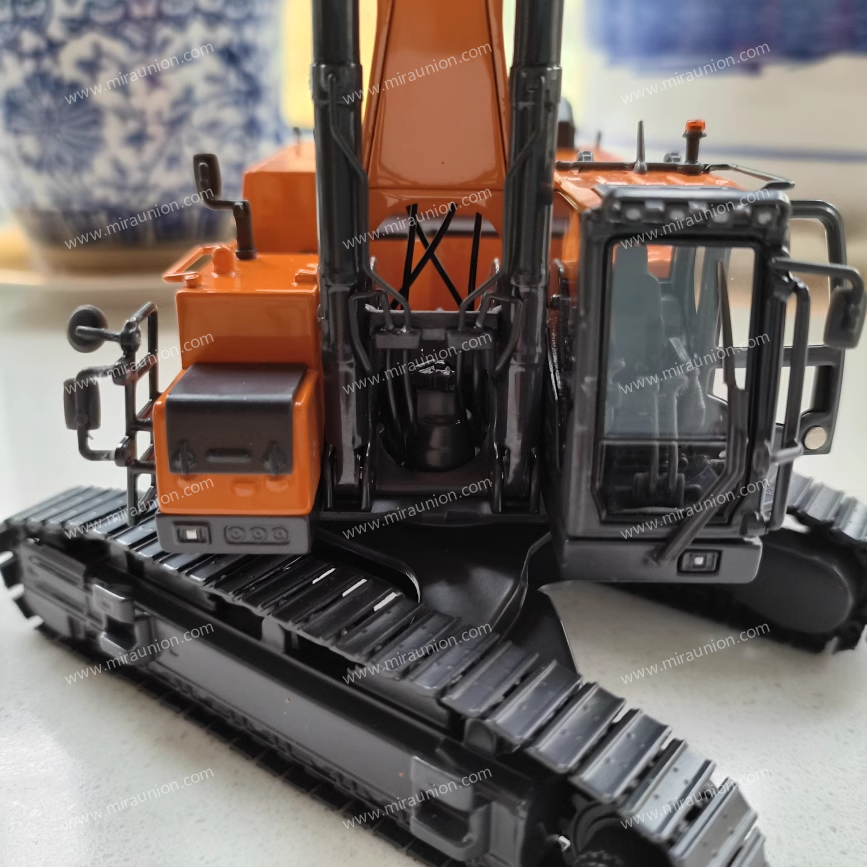 1:50 Scale Develon DX680HD Diecast Crawler Excavator model, New Doosan DX680hd  scale digger model 1:50 Scale Develon DX680HD Diecast Crawler Excavator model, New Doosan DX680hd  scale digger model