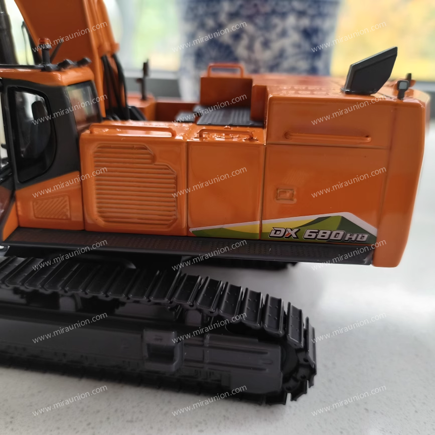 1:50 Scale Develon DX680HD Diecast Crawler Excavator model, New Doosan DX680hd  scale digger model 1:50 Scale Develon DX680HD Diecast Crawler Excavator model, New Doosan DX680hd  scale digger model