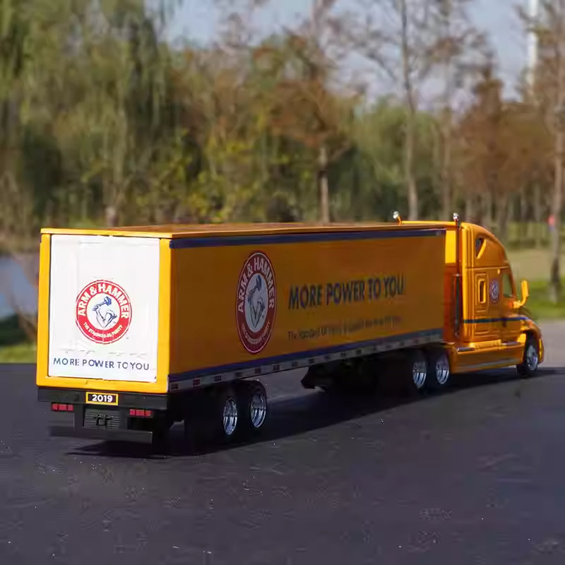 1:64 Volvo Freightliner American-Style Long Nose Container Truck | Diecast Alloy Model with Detachable Trailer 1:64 Volvo Freightliner American-Style Long Nose Container Truck | Diecast Alloy Model with Detachable Trailer