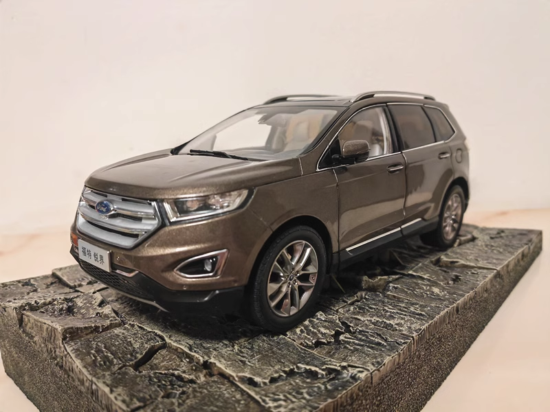 Original factory authentic 1:18 FORD EDGE 2016 diecast SUV car model with small gift Original factory authentic 1:18 FORD EDGE 2016 diecast SUV car model with small gift