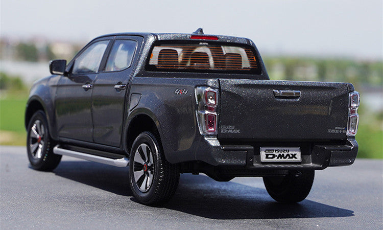 Premium Alloy 1:18 Scale Original ISUZU D-MAX 2023 Version collectible diecast Pickup Truck Model with Opening Doors and Detailed Interior Premium Alloy 1:18 Scale Original ISUZU D-MAX 2023 Version collectible diecast Pickup Truck Model with Opening Doors and Detailed Interior