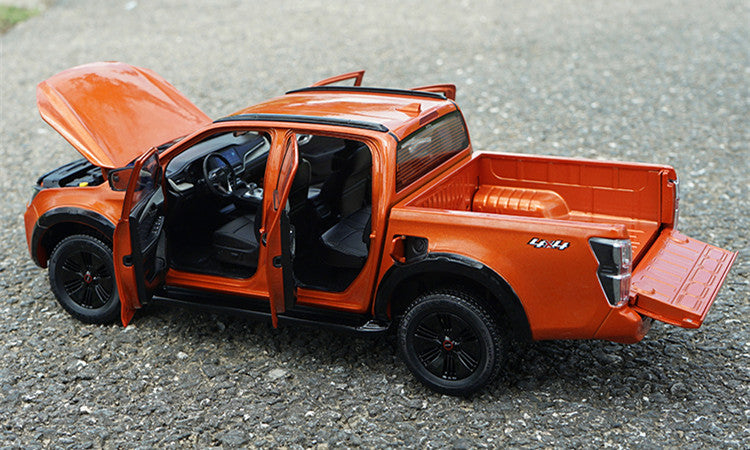 Premium Alloy 1:18 Scale Original ISUZU D-MAX 2023 Version collectible diecast Pickup Truck Model with Opening Doors and Detailed Interior Premium Alloy 1:18 Scale Original ISUZU D-MAX 2023 Version collectible diecast Pickup Truck Model with Opening Doors and Detailed Interior