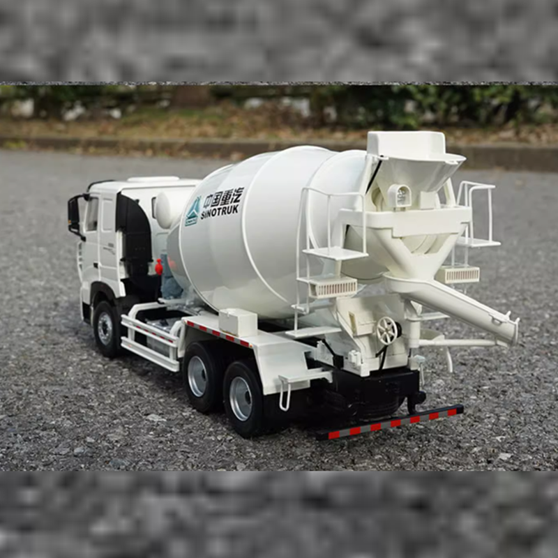 Authentic 1:24 Sinotruk HOWO A7 diecast concrete mixer truck models metal cement agitating lorry model for gift Authentic 1:24 Sinotruk HOWO A7 diecast concrete mixer truck models metal cement agitating lorry model for gift