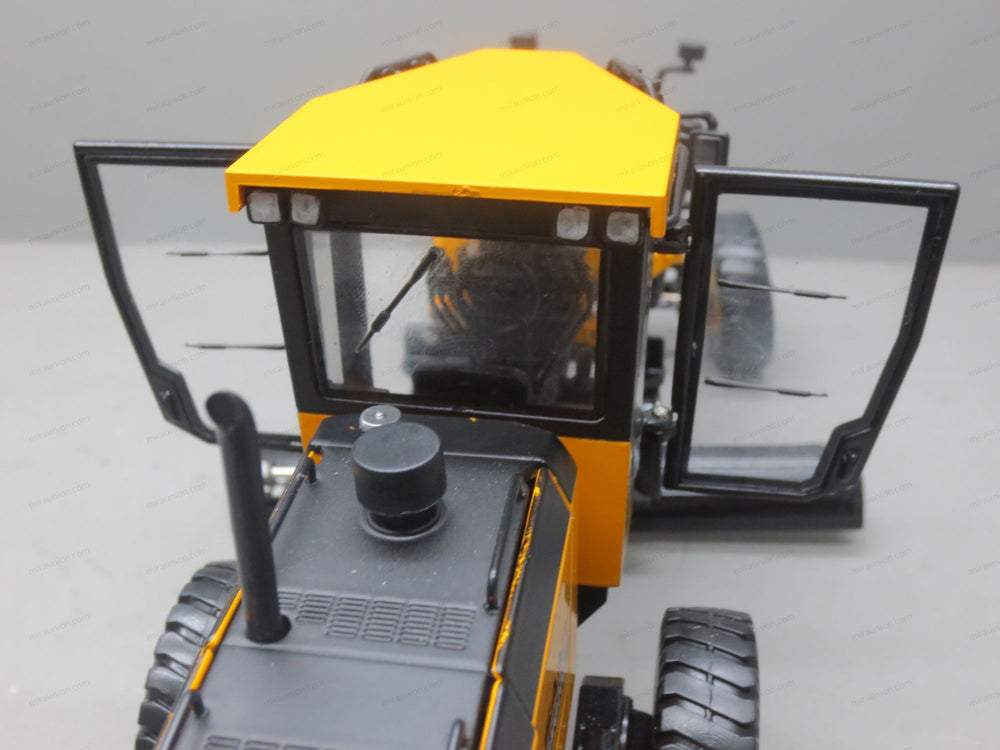 Original 1:35 SANY SMG200 diecast grader model alloy engineering model for gift, collection Original 1:35 SANY SMG200 diecast grader model alloy engineering model for gift, collection