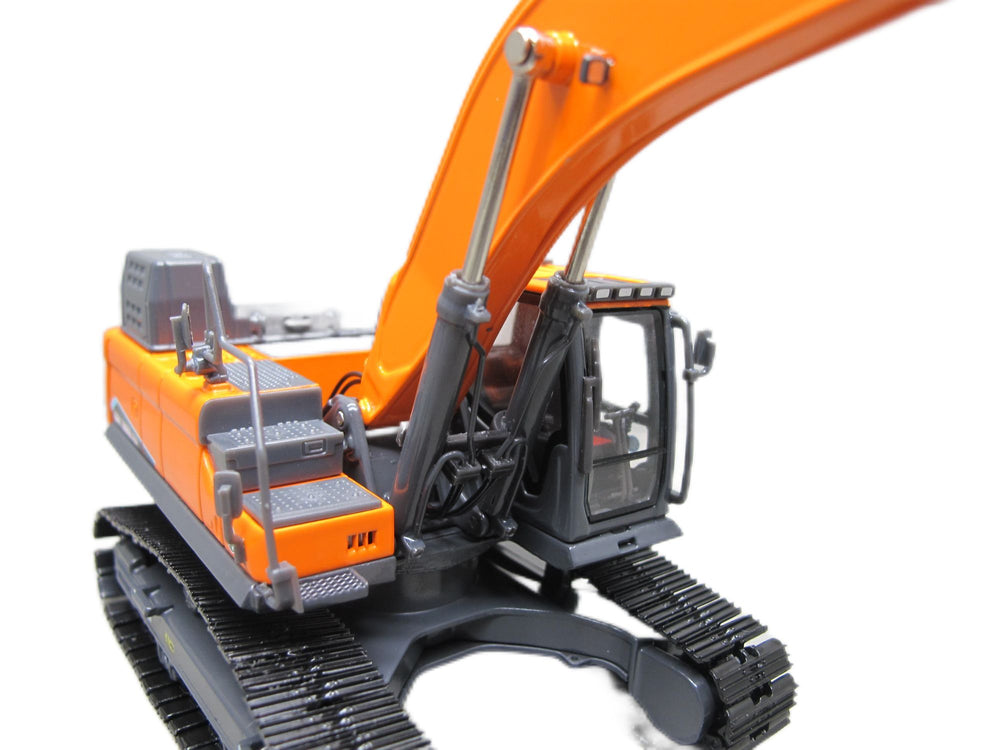 New 1:50 Develon DX380HD diecast Excavator model for gift, collection New 1:50 Develon DX380HD diecast Excavator model for gift, collection