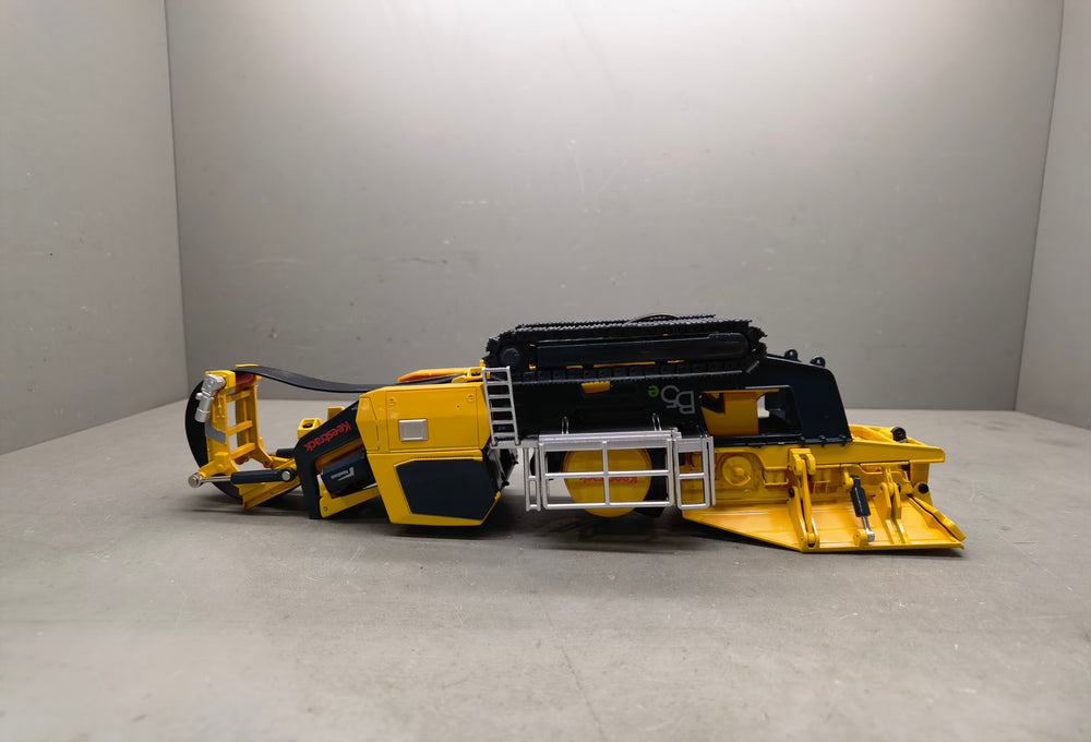 High quality 1:50 Keestrack B5E diecast crusher model Jaw crusher model High quality 1:50 Keestrack B5E diecast crusher model Jaw crusher model