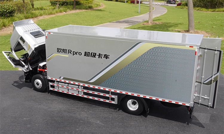 1:23 Scale Foton Auman Diecast Box Truck Model, alloy Heavy-Duty Logistics Cargo Truck miniature for gift, collection 1:23 Scale Foton Auman Diecast Box Truck Model, alloy Heavy-Duty Logistics Cargo Truck miniature for gift, collection