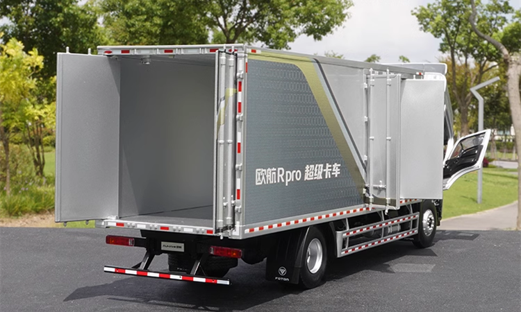 1:23 Scale Foton Auman Diecast Box Truck Model, alloy Heavy-Duty Logistics Cargo Truck miniature for gift, collection 1:23 Scale Foton Auman Diecast Box Truck Model, alloy Heavy-Duty Logistics Cargo Truck miniature for gift, collection