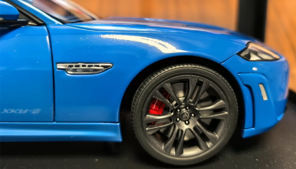 Classic rare Autoart 1/18 Jaguar Xkr-s French Racing diecast car model Classic rare Autoart 1/18 Jaguar Xkr-s French Racing diecast car model