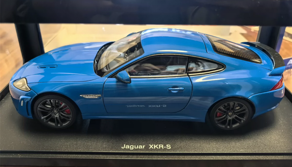 Classic rare Autoart 1/18 Jaguar Xkr-s French Racing diecast car model Classic rare Autoart 1/18 Jaguar Xkr-s French Racing diecast car model