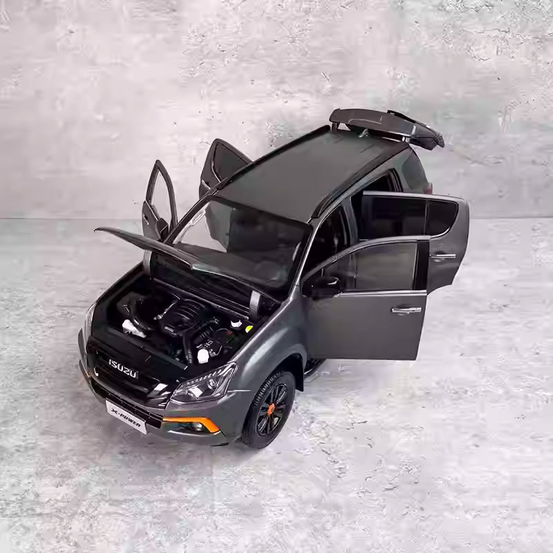 Collectible 1:18 ISUZU MU-X Off-Road SUV Diecast car Model with high details Collectible 1:18 ISUZU MU-X Off-Road SUV Diecast car Model with high details