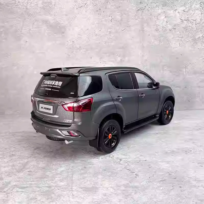 Collectible 1:18 ISUZU MU-X Off-Road SUV Diecast car Model with high details Collectible 1:18 ISUZU MU-X Off-Road SUV Diecast car Model with high details