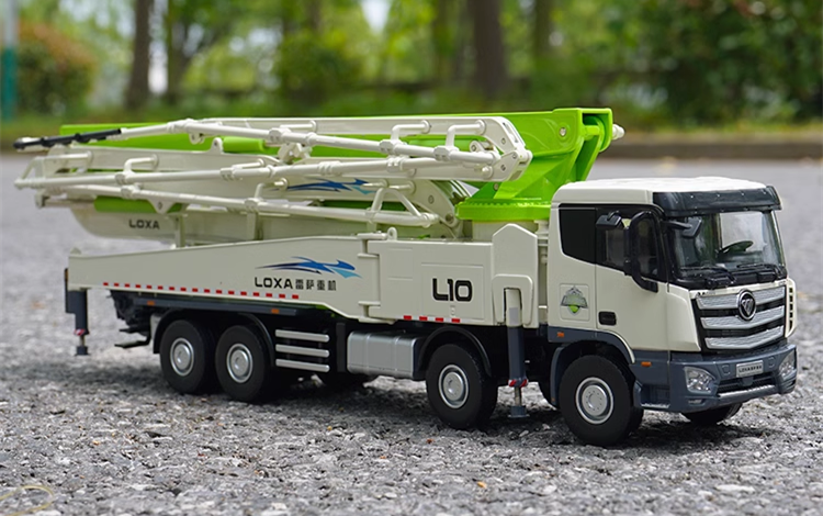 Collectible 1:35 Foton LOXA EST L10 Alloy Pump Truck Model with movable axles, tiltable hood, and extendable legs! Collectible 1:35 Foton LOXA EST L10 Alloy Pump Truck Model with movable axles, tiltable hood, and extendable legs!