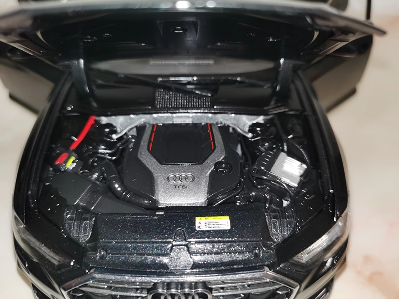 High-Fidelity 2020 Audi A4L 1:18 Diecast Car Model for Collectors High-Fidelity 2020 Audi A4L 1:18 Diecast Car Model for Collectors