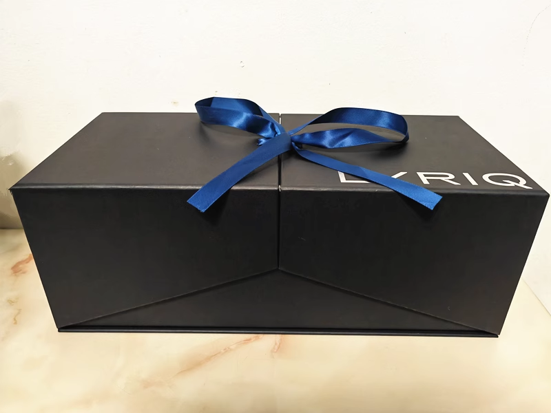 Original factory 1/18 Cadillac LYRIQ diecast scale car model kits SUV electric vehicle alloy car model for  gift Original factory 1/18 Cadillac LYRIQ diecast scale car model kits SUV electric vehicle alloy car model for  gift