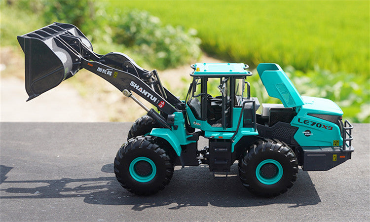 High quality collectiable 1:35 Scale Shantui LE70‑3X electric loader replica for promotional gifts High quality collectiable 1:35 Scale Shantui LE70‑3X electric loader replica for promotional gifts