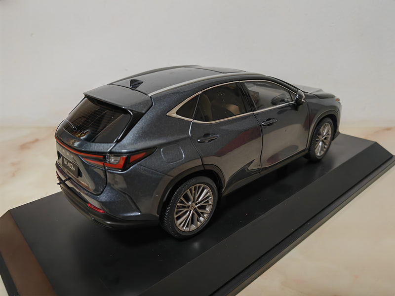 Original Factory 1:18 Lexus NX400h+ Luxury Hybrid  Diecast SUV car Model for promotional gift Original Factory 1:18 Lexus NX400h+ Luxury Hybrid  Diecast SUV car Model for promotional gift