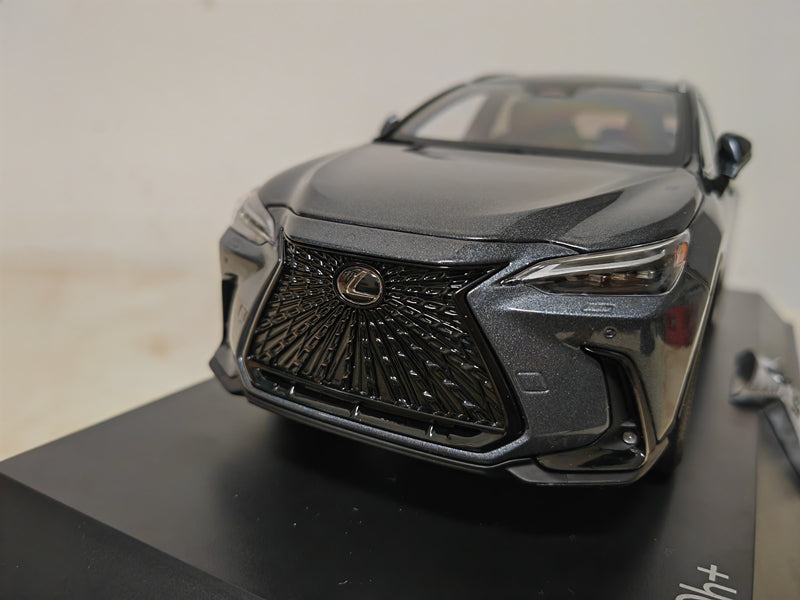 Original Factory 1:18 Lexus NX400h+ Luxury Hybrid  Diecast SUV car Model for promotional gift Original Factory 1:18 Lexus NX400h+ Luxury Hybrid  Diecast SUV car Model for promotional gift