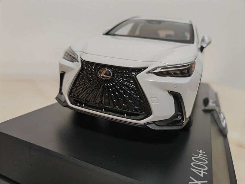 Original Factory 1:18 Lexus NX400h+ Luxury Hybrid  Diecast SUV car Model for promotional gift Original Factory 1:18 Lexus NX400h+ Luxury Hybrid  Diecast SUV car Model for promotional gift