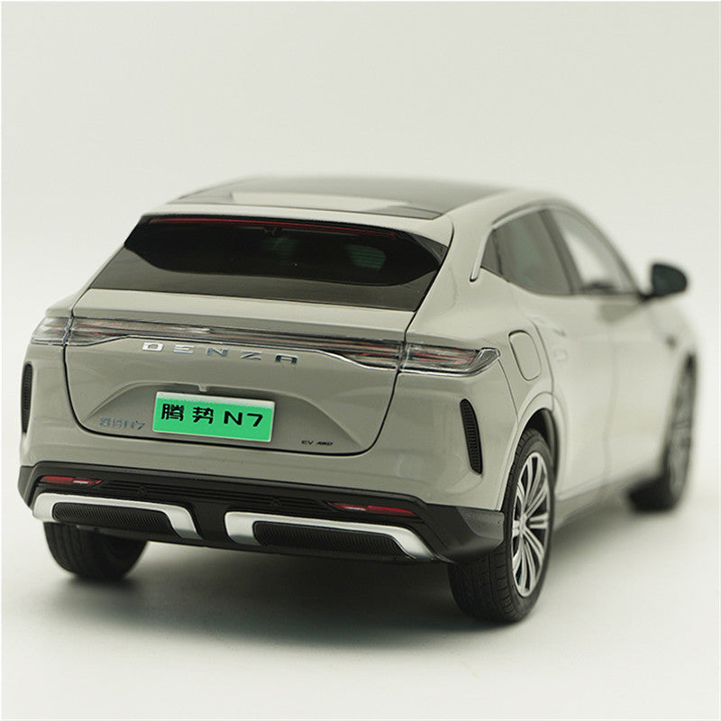 Original factory 1:18 DENZA N7 UXE diecast alloy car model for gift, collection Original factory 1:18 DENZA N7 UXE diecast alloy car model for gift, collection