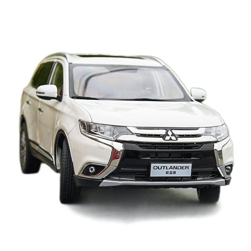 GAC Mitsubishi Outlander SUV die cast car model in scale 1:18 2016 version red/white GAC Mitsubishi Outlander SUV die cast car model in scale 1:18 2016 version red/white