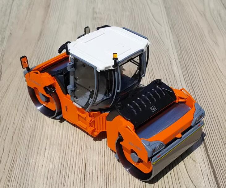 Musuem quality Collectiable 2023 new release 1:35 Wirtgen HD148 Hamm Double Cylinder roadroller model Musuem quality Collectiable 2023 new release 1:35 Wirtgen HD148 Hamm Double Cylinder roadroller model