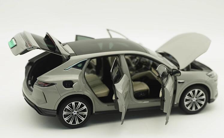 Original factory 1:18 DENZA N7 UXE diecast alloy car model for gift, collection Original factory 1:18 DENZA N7 UXE diecast alloy car model for gift, collection