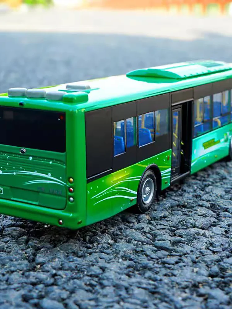 Original Factory 1:42 Yutong ZK6125CHEVPG4 Hybrid Alloy Bus Miniature – Collectible Diecast Urban Bus Replica for Display or Gift Original Factory 1:42 Yutong ZK6125CHEVPG4 Hybrid Alloy Bus Miniature – Collectible Diecast Urban Bus Replica for Display or Gift