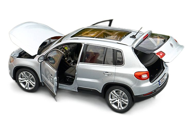 original 1/18 Norev Volkswagen VW Tiguan (Silver) Diecast Car Model with small gift original 1/18 Norev Volkswagen VW Tiguan (Silver) Diecast Car Model with small gift